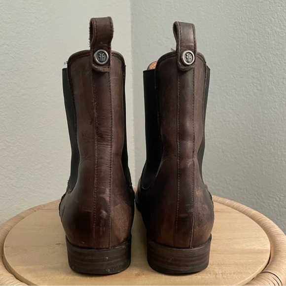 Frye Chelsea boot - Picture 3 of 5